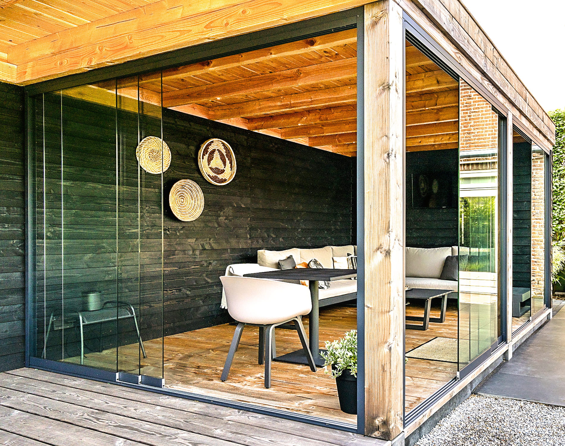 Referenzen: Glasschiebewand DELUXE im Einsatz